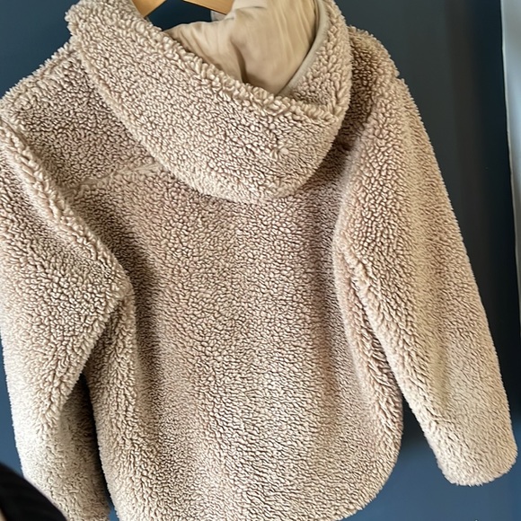 TNA Teddy Jacket - Picture 2 of 2